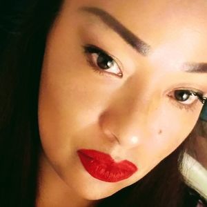 Meet your Posher, Sylvia